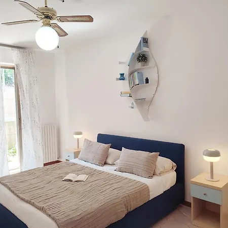 A826 Carson A Apartment