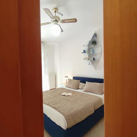 A826 Carson A Apartment *